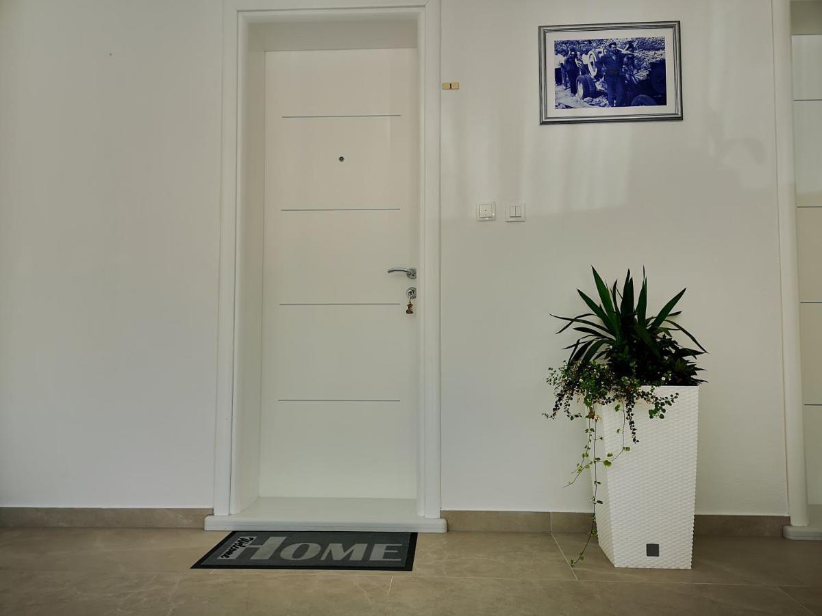 Deluxe Apartment F & M Tučepi Kültér fotó