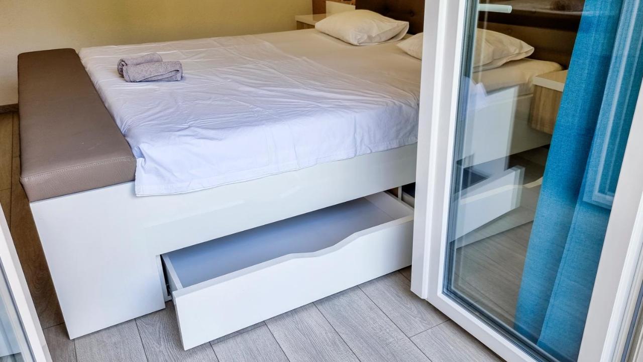 Deluxe Apartment F & M Tučepi Kültér fotó